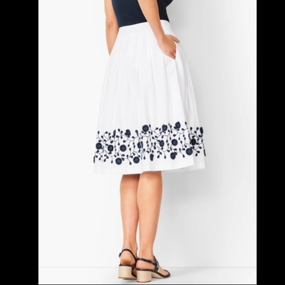 Talbots Women’s White/Black Embroidered Floral-Border Midi Skirt Size 2 - Picture 3 of 16